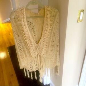 Double Zero Women’s cream crochet knit top